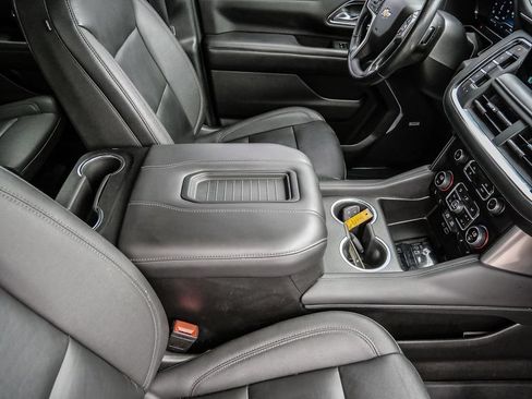 Used 2022 Chevrolet Tahoe LT w/ Luxury Package RWD image 16