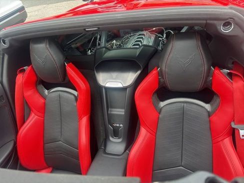 Used 2025 Chevrolet Corvette Stingray Preferred Cpe w/ Z51 Performance Package image 5