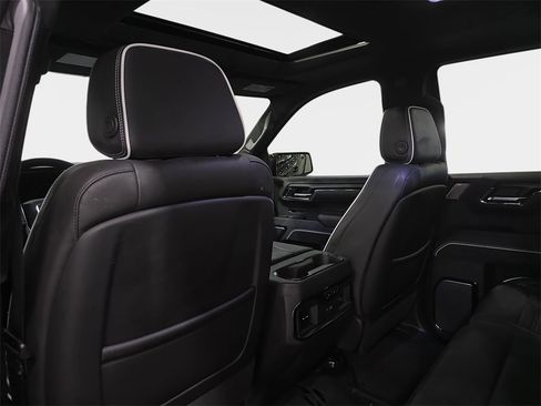 Used 2024 GMC Sierra 1500 AT4X image 13