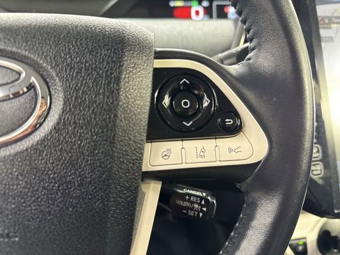 Used 2017 Toyota Prius Prime Advanced image 36