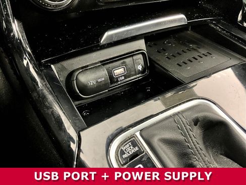 Used 2022 Kia Stinger GT-Line w/ Sun & Sound Package AWD/4WD image 14