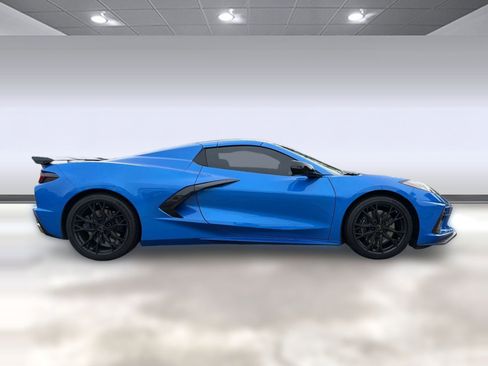 Used 2025 Chevrolet Corvette Stingray Preferred Conv w/ Z51 Performance Package RWD image 8