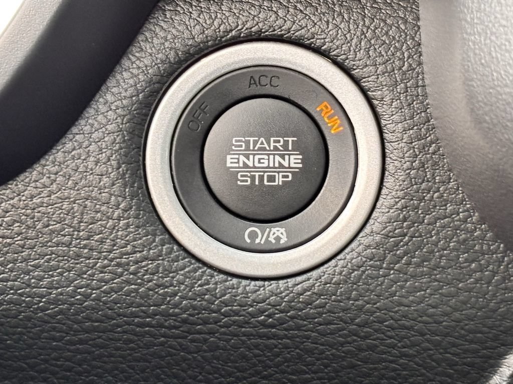 Used 2022 RAM 1500 Laramie AWD/4WD image 21