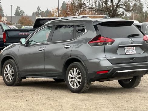 Used 2020 Nissan Rogue SV image 7