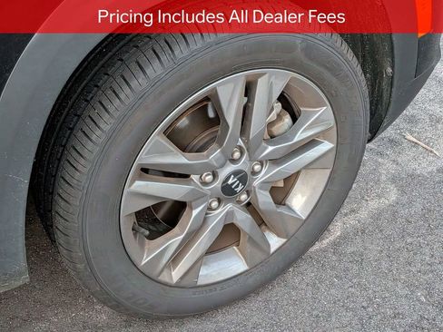 Used 2021 Kia Seltos S AWD/4WD image 8
