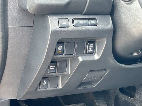 Used 2022 Nissan Frontier SV RWD image 32