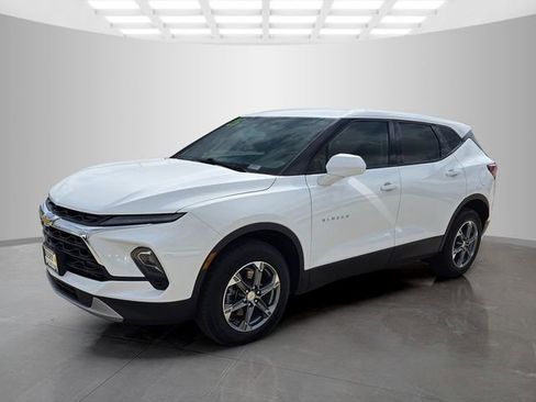 Used 2025 Chevrolet Blazer LT AWD/4WD image 5