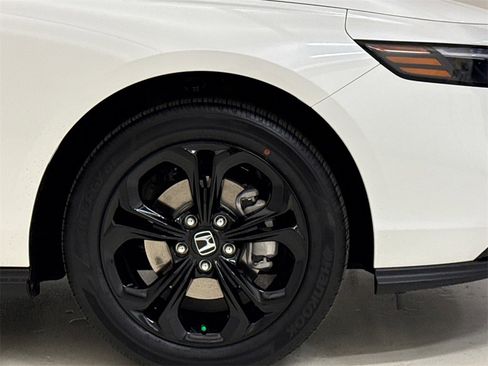 New 2025 Honda Accord SE image 6