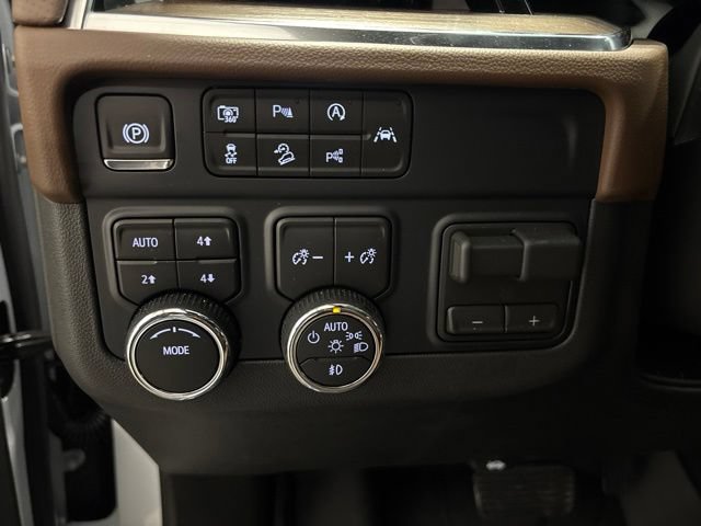 Used 2026 Chevrolet Tahoe High Country w/ Sun And Tow Package AWD/4WD image 15