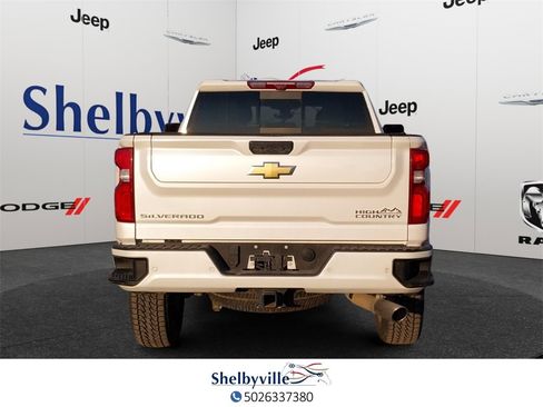 Used 2023 Chevrolet Silverado 2500 High Country image 3