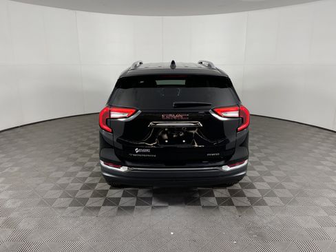 Used 2024 GMC Terrain SLT image 4