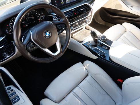 Used 2017 BMW 540i image 6