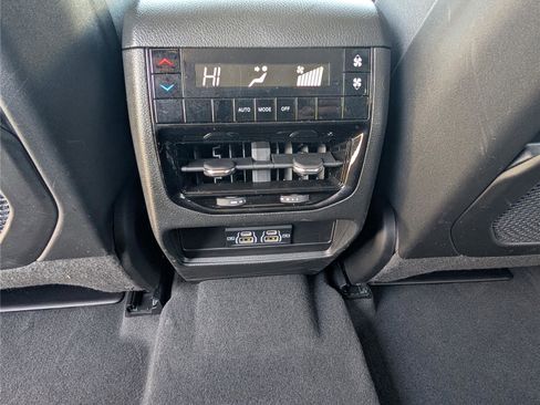 Used 2024 Jeep Grand Cherokee L Laredo AWD/4WD image 15