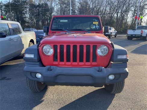 Used 2018 Jeep Wrangler Unlimited Sport image 2