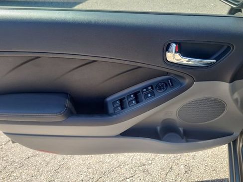 Used 2016 Kia Forte EX FWD image 9