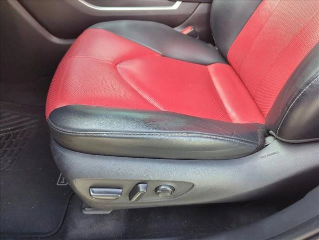 Used 2021 Toyota Highlander XSE FWD image 13