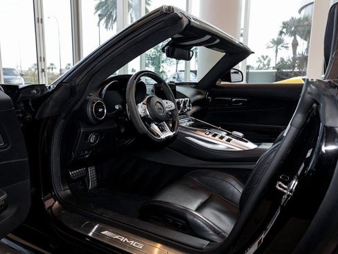 Used 2020 Mercedes-Benz AMG GT C image 27