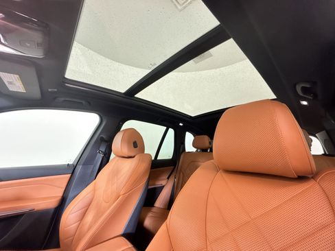 Used 2024 BMW X5 sDrive40i w/ M Sport Package image 13