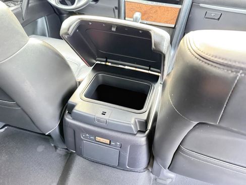 Used 2021 Nissan Armada SL w/ Captain's Chairs Package image 46