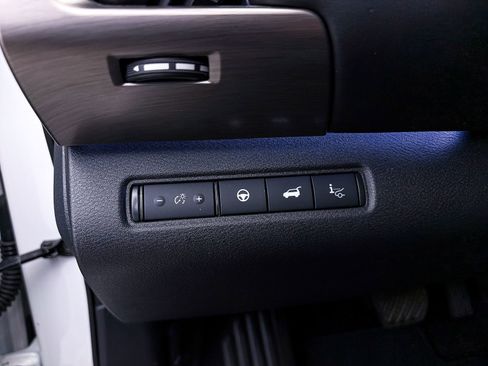 Used 2024 Nissan Pathfinder Platinum w/ Cargo Package image 22