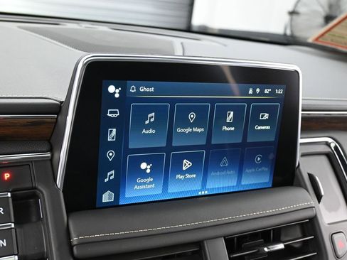 Used 2024 Chevrolet Tahoe Premier w/ Premium Package image 19