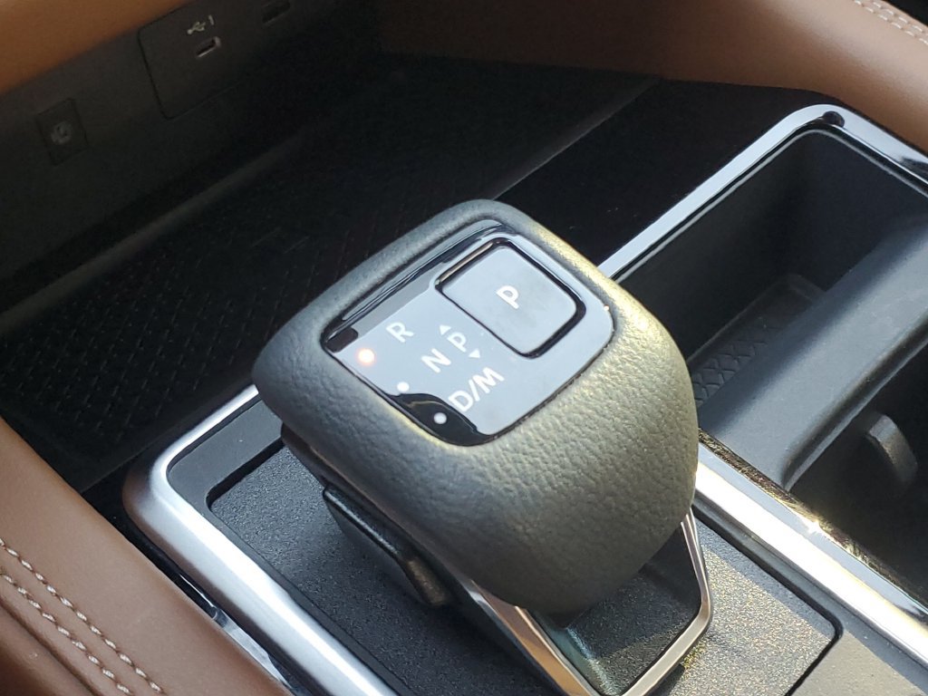 Used 2025 Nissan Pathfinder Platinum w/ Cargo Package FWD image 34