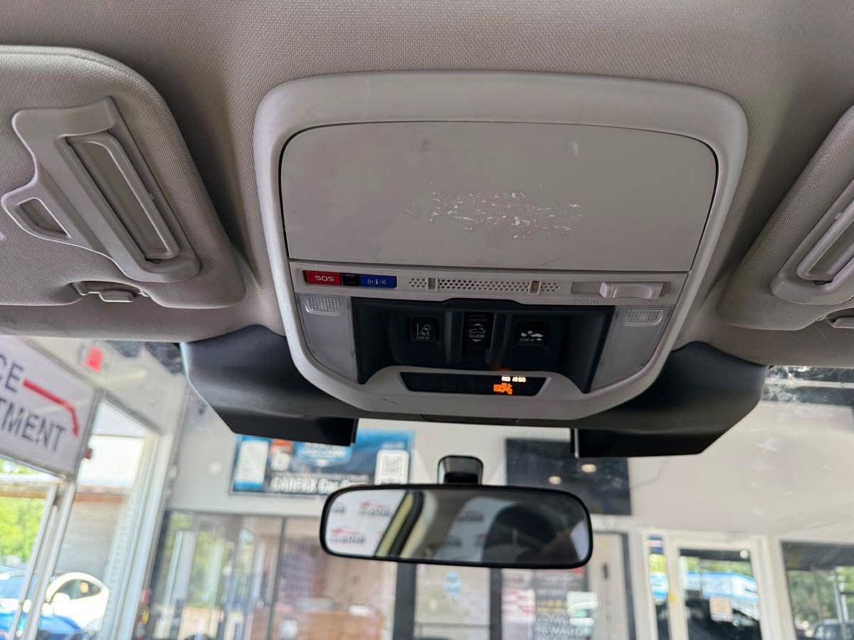 Used 2022 Subaru Forester Premium AWD/4WD image 19