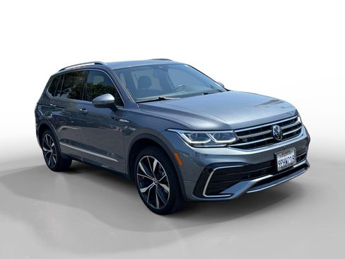 Used 2024 Volkswagen Tiguan SEL R-Line AWD/4WD image 7
