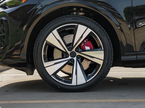 New 2026 Audi SQ5 Premium Plus image 30