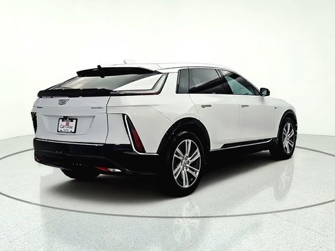 Used 2024 Cadillac Lyriq Tech AWD/4WD image 7