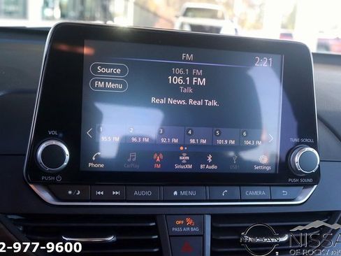 Used 2024 Nissan Altima 2.5 SV image 26