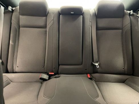Used 2019 Dodge Charger SXT RWD image 16