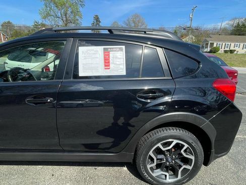 Used 2017 Subaru Crosstrek 2.0i Premium image 4