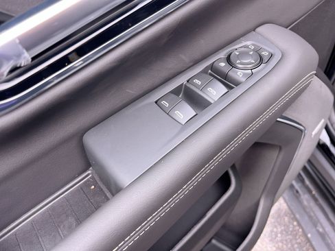 New 2026 GMC Yukon Elevation image 14