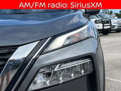 Used 2023 Nissan Rogue SV FWD image 11