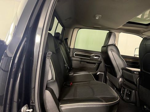 Used 2024 RAM 3500 Laramie AWD/4WD image 31