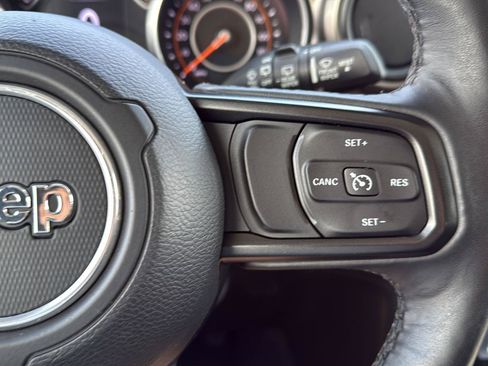 Used 2018 Jeep Wrangler Sport AWD/4WD image 18