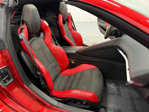 Used 2022 Chevrolet Corvette Stingray Preferred Cpe w/ Z51 Performance Package RWD image 18