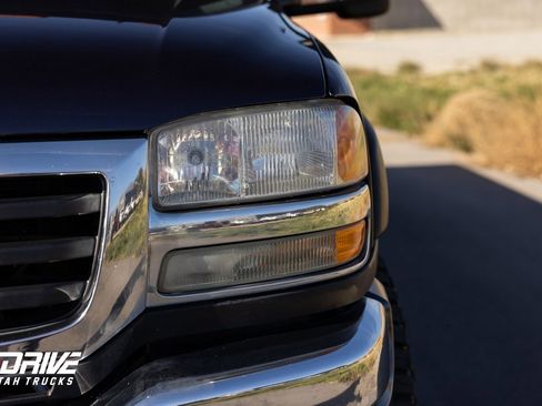 Used 2007 GMC Sierra 3500 SLT w/ Skid Plate Package image 6