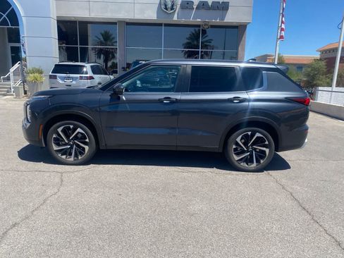Used 2024 Mitsubishi Outlander SE FWD image 9