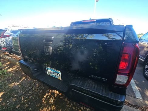 Used 2017 Honda Ridgeline Black Edition image 5