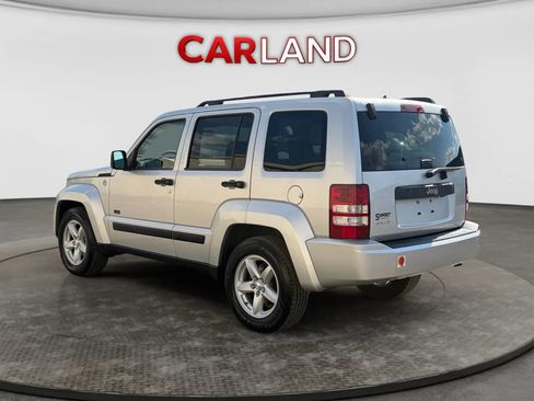 Used 2009 Jeep Liberty Rocky Mountain AWD/4WD image 4