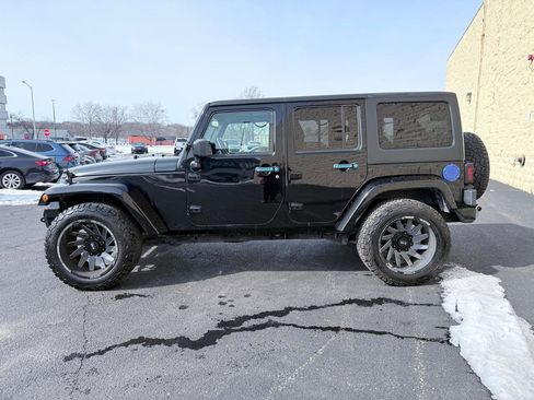 Used 2017 Jeep Wrangler Unlimited Sahara w/ Max Tow Package image 2