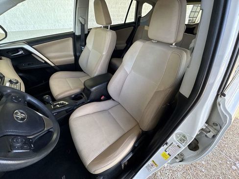 Used 2015 Toyota RAV4 XLE image 19