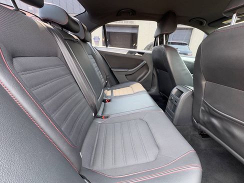 Used 2013 Volkswagen Jetta GLI Autobahn FWD image 12