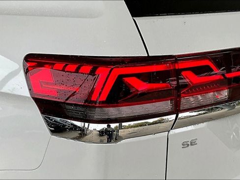 New 2026 Volkswagen Atlas SE image 30