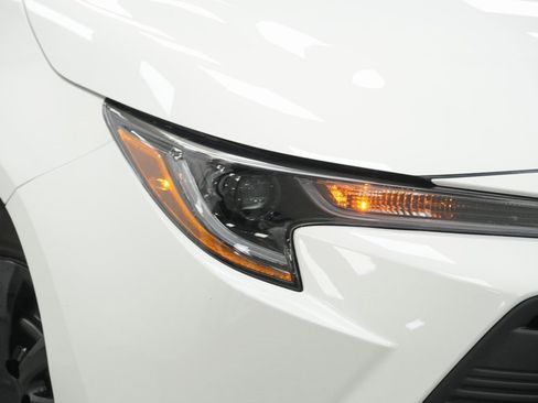 Used 2023 Toyota Corolla LE image 5