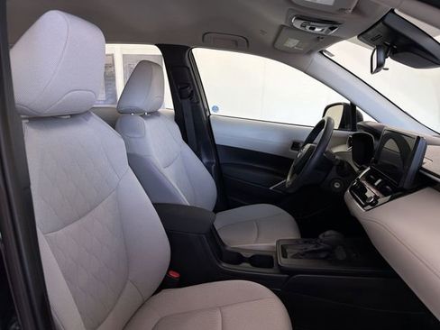 Used 2026 Toyota Corolla Cross L FWD image 18