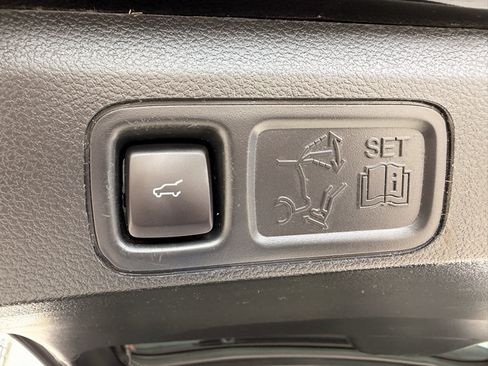 Used 2019 Lincoln Navigator Select RWD image 27