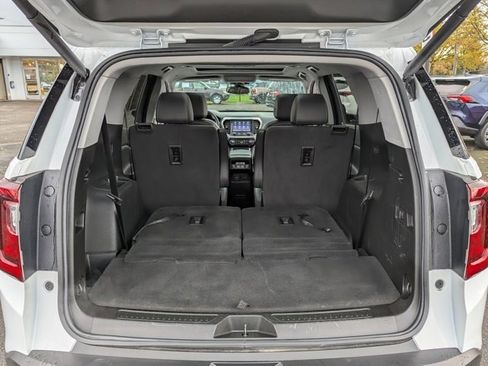 Used 2023 GMC Acadia SLT w/ Technology Package image 36